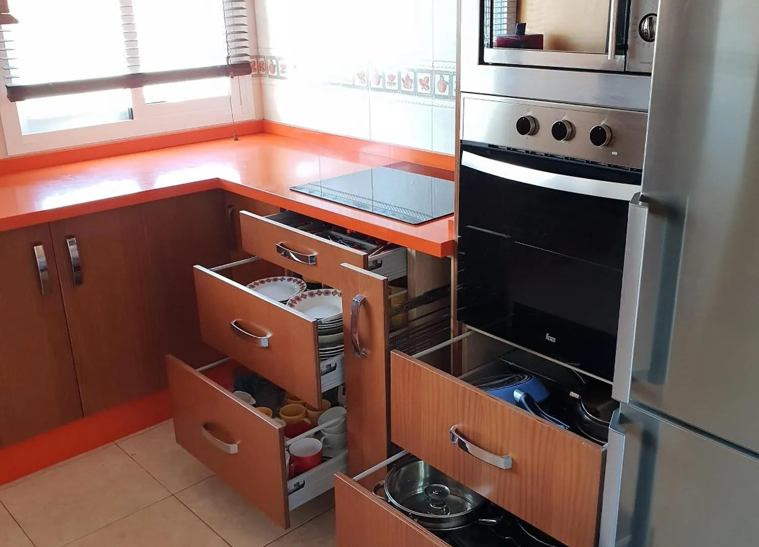Wohnung 3 Schlafzimmer, Meerblick, Jacuzzi 莫切