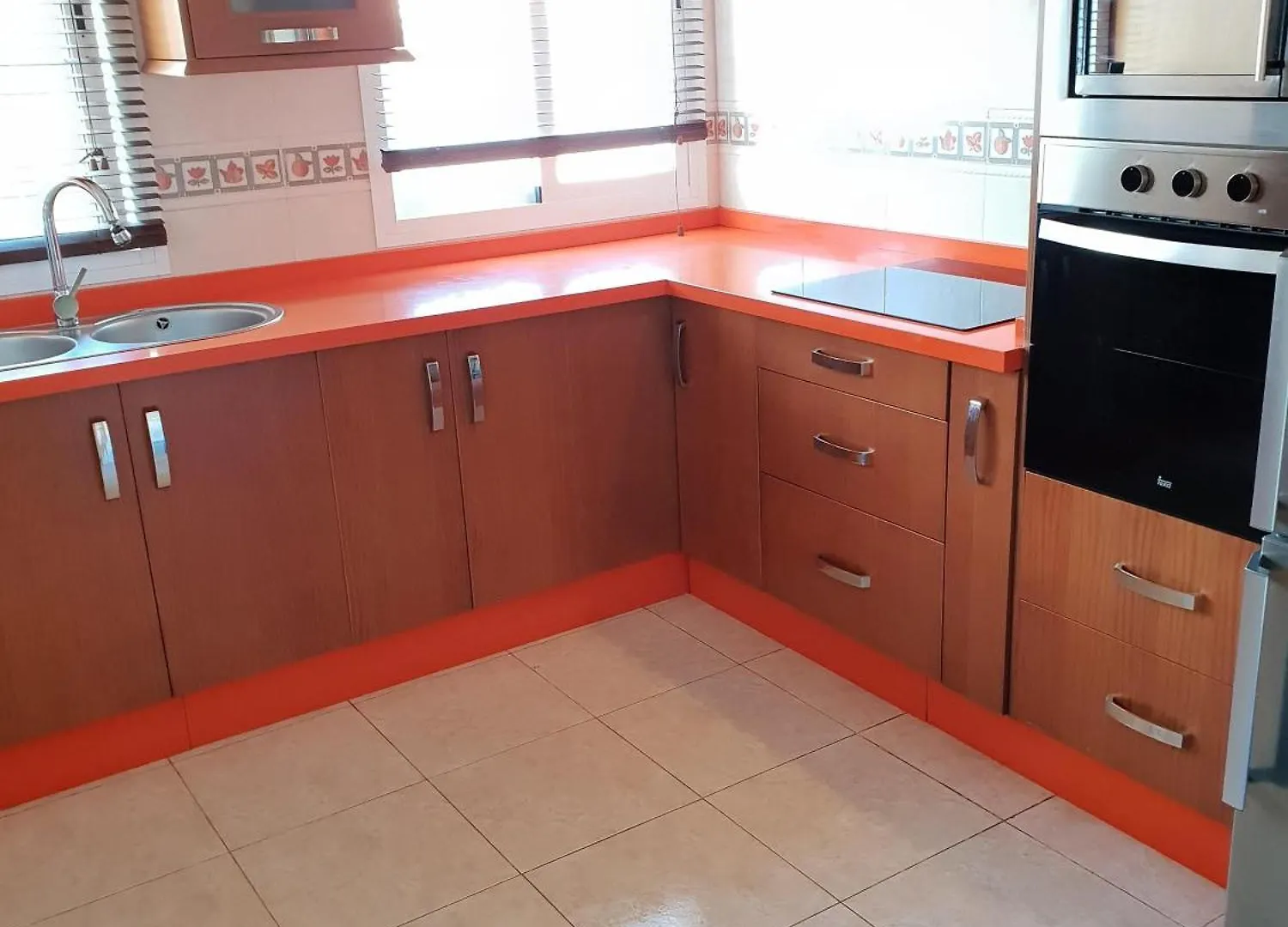 Wohnung 3 Schlafzimmer, Meerblick, Jacuzzi 莫切 公寓