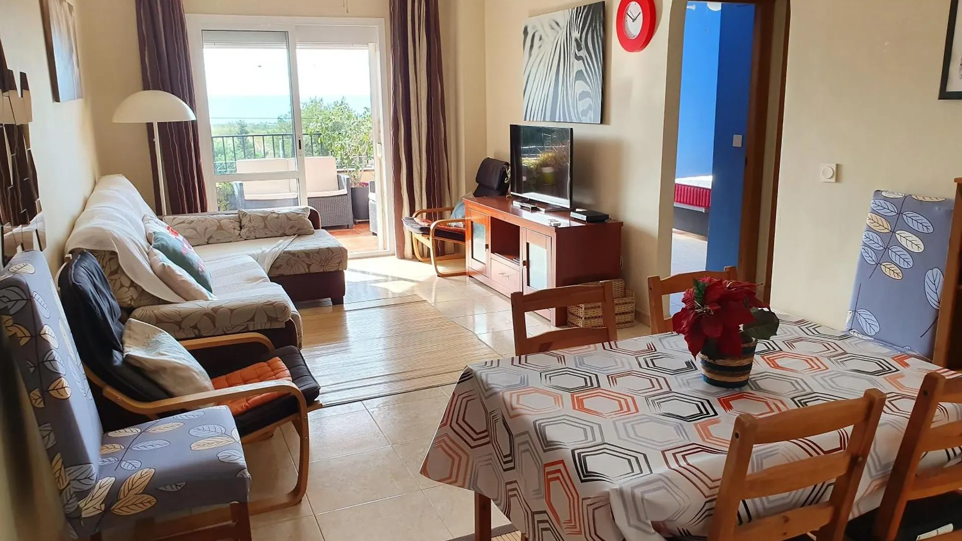 Wohnung 3 Schlafzimmer, Meerblick, Jacuzzi 莫切